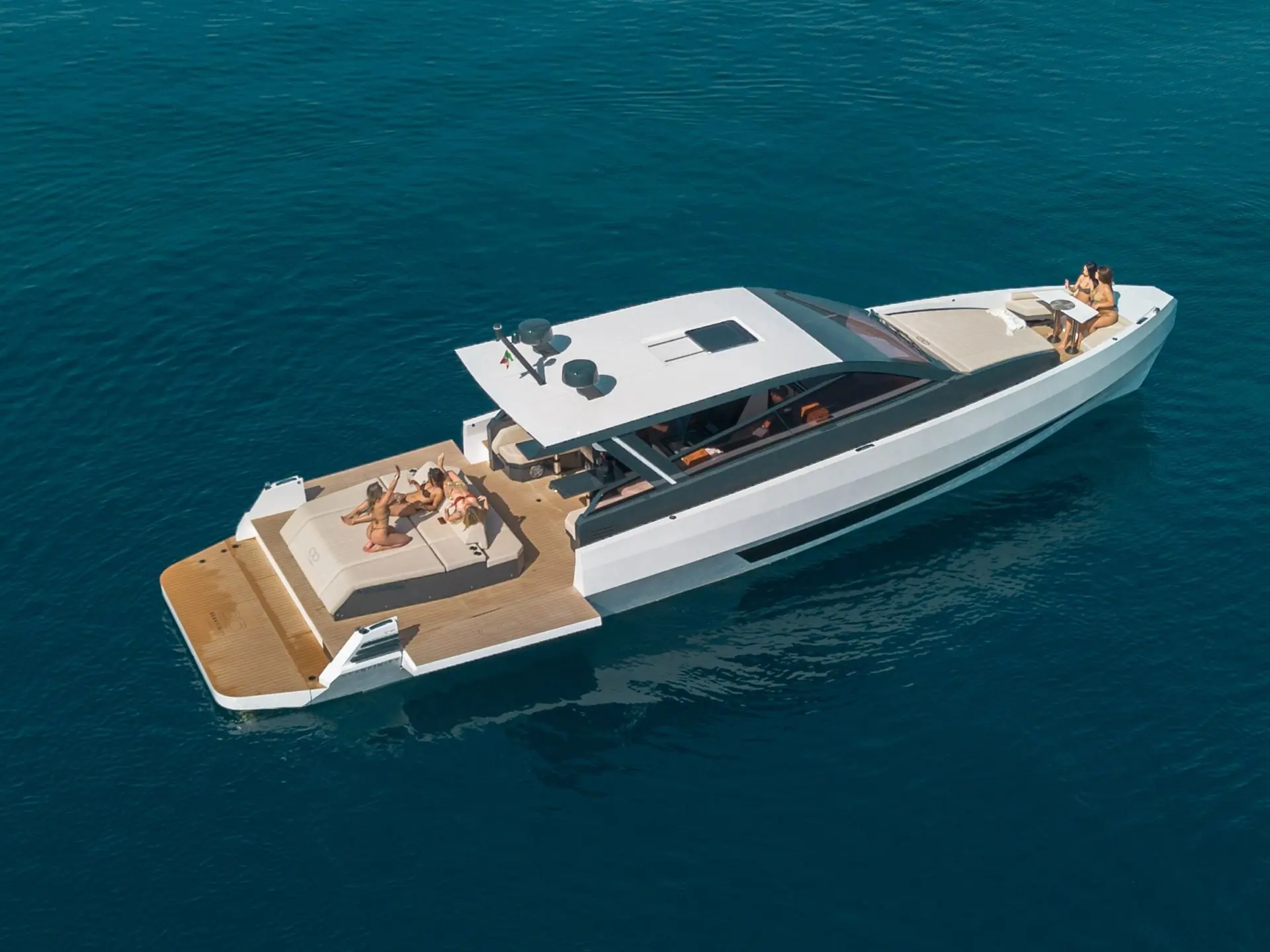 Uno yacht Blue Dream in rada in Costa Smeralda